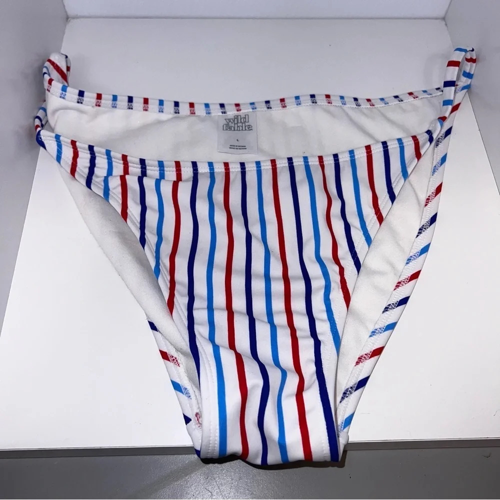 While Fabel, L, red white blue pinstripe string bikinibottom new without tag